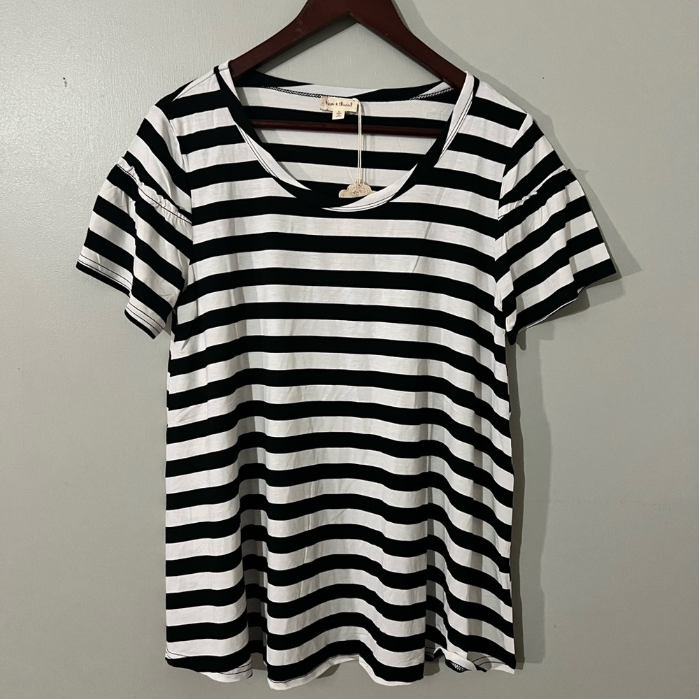 NWT Hem & Thread Black and White Striped Top Size Large